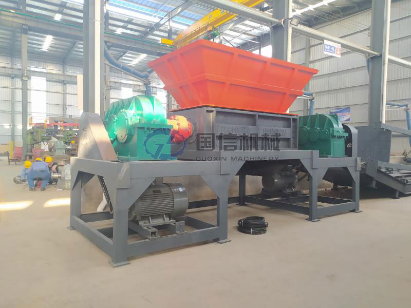 plastic waste crushing machine